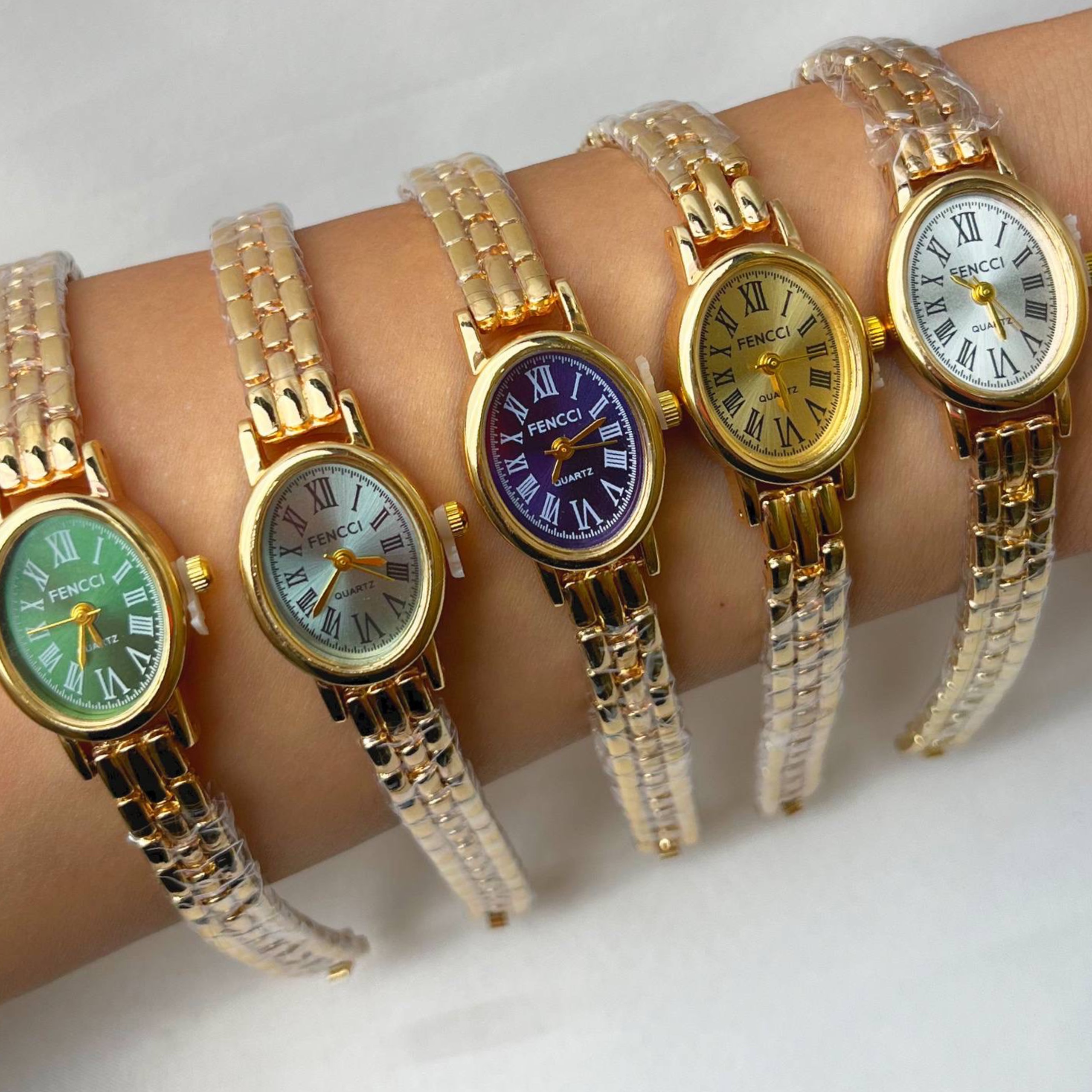 photo-output ساعت مچی برند فنسی زنانه - تصویر 1